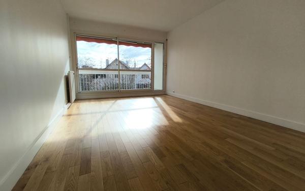 Appartement à vendre    4 pièces • 78,38 m2 Joinville-le-Pont