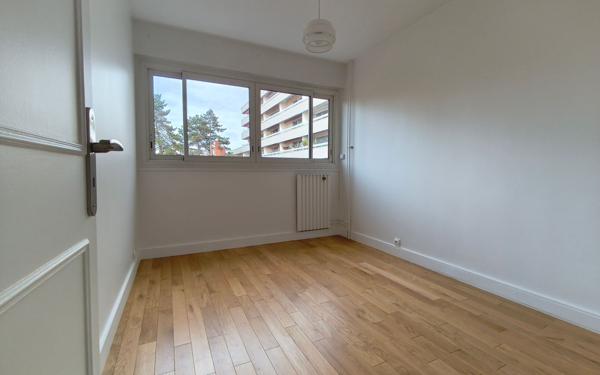 Appartement à vendre    4 pièces • 78,38 m2 Joinville-le-Pont
