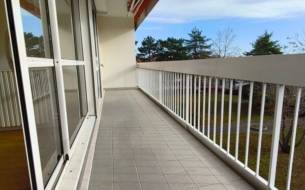 Appartement à vendre    4 pièces • 78,38 m2 Joinville-le-Pont