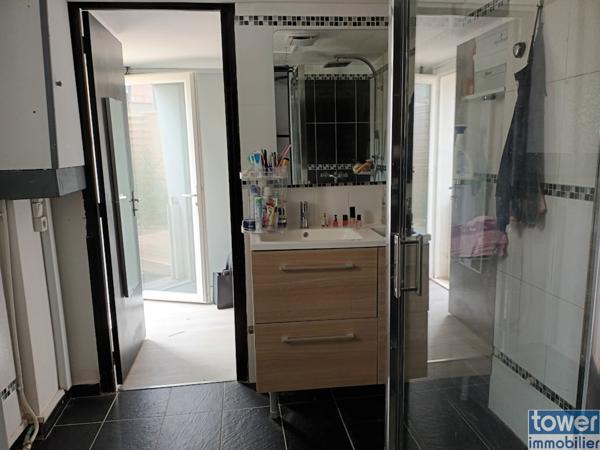 Maison
                                                                                                                                                                                                                                                                                                                        3 pièce(s)                                                                                                                                                                                                          2 chambre(s)                                                                                                                                                                                                          67.9  m²