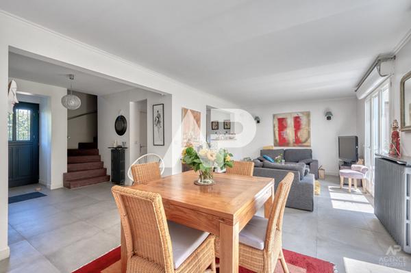 Maison Rueil Malmaison 8 pièce(s) 176 m2 €1 049 000 ** - Référence 19624