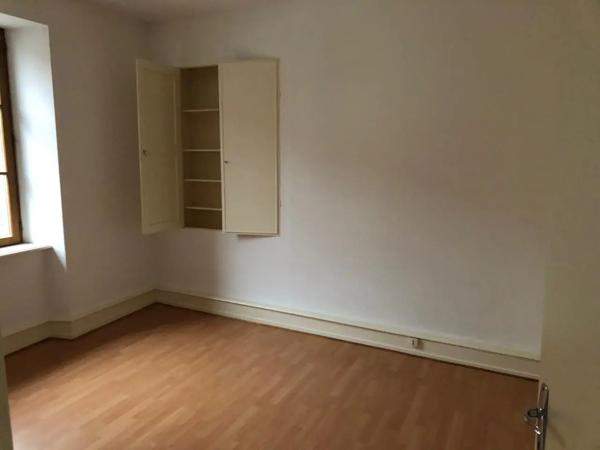 Appartement à louer 3 pièces 74.66m²