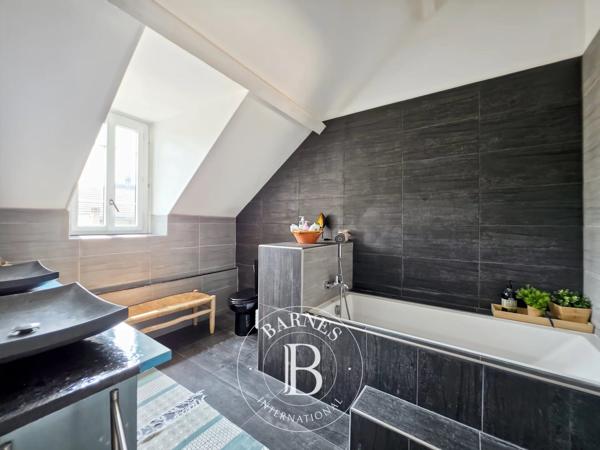 Vic-le-Comte, Maison 5 Chambres -  180 m² à vendre