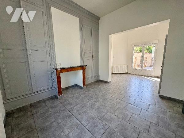 Maison familiale avec jardin et dépendances