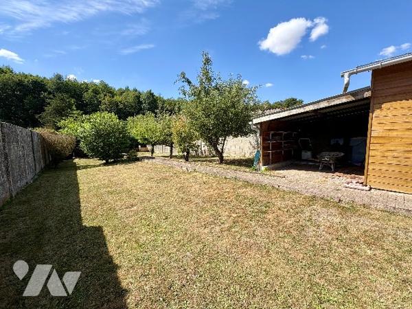 Maison familiale avec jardin et dépendances