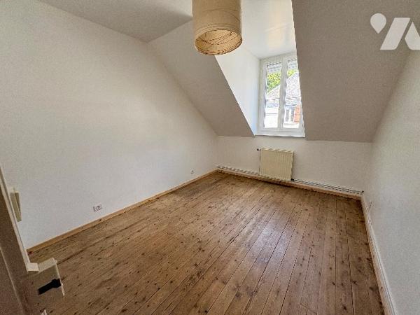 Maison familiale avec jardin et dépendances