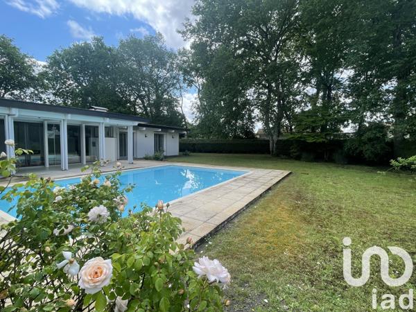 Maison à vendre 8 pièces 252 m² Saint-Jean-d'Illac