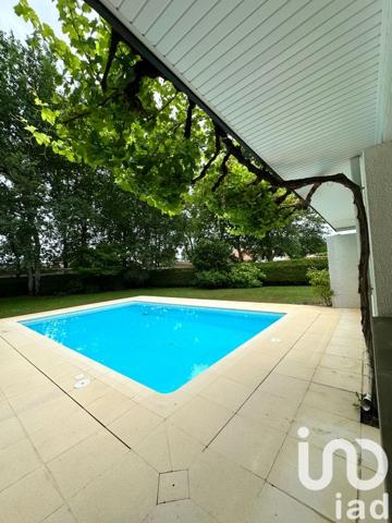 Maison à vendre 8 pièces 252 m² Saint-Jean-d'Illac