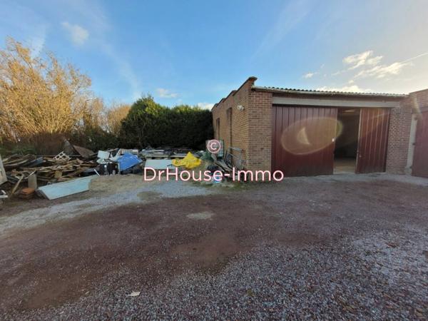 Parking / Box à louer 1 pièce de 105 m²