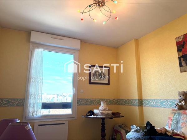 appartement dernier étage avec terrasse 19 m2