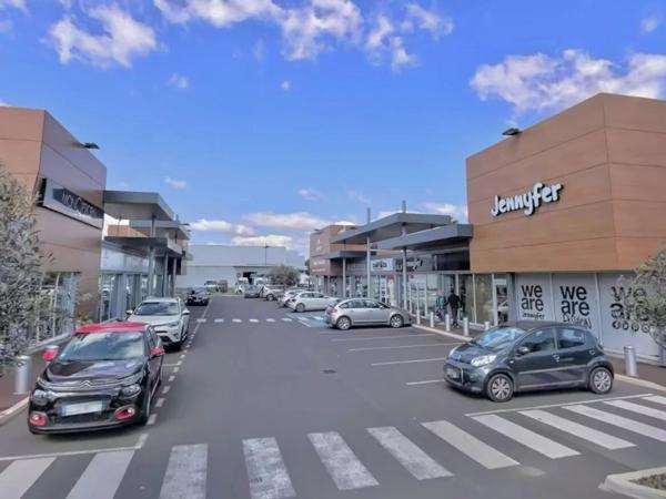 Location Local commercial 2 pièces 70 m2 à Agde