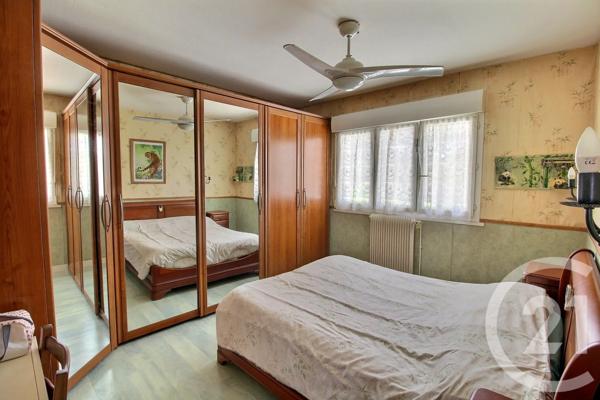 Maison à vendre  5 pièces - 97 m 2   PESSAC  - 33