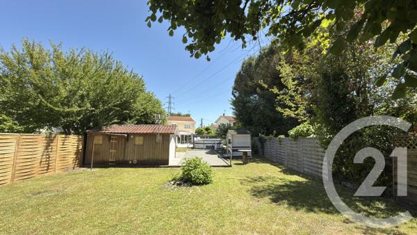 Maison à vendre  5 pièces - 97 m 2   PESSAC  - 33