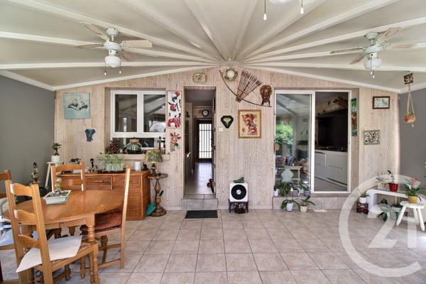 Maison à vendre  5 pièces - 97 m 2   PESSAC  - 33
