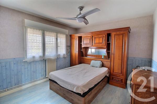 Maison à vendre  5 pièces - 97 m 2   PESSAC  - 33