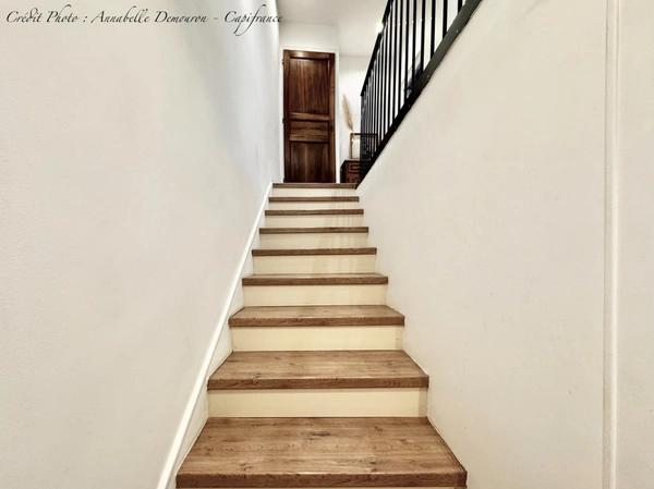 RIOM - EXCLUSIVITÉ – Maison de ville de caractère P6 entièrement rénovée avec jardin, abri et cave