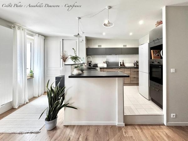 RIOM - EXCLUSIVITÉ – Maison de ville de caractère P6 entièrement rénovée avec jardin, abri et cave