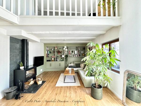 RIOM - EXCLUSIVITÉ – Maison de ville de caractère P6 entièrement rénovée avec jardin, abri et cave