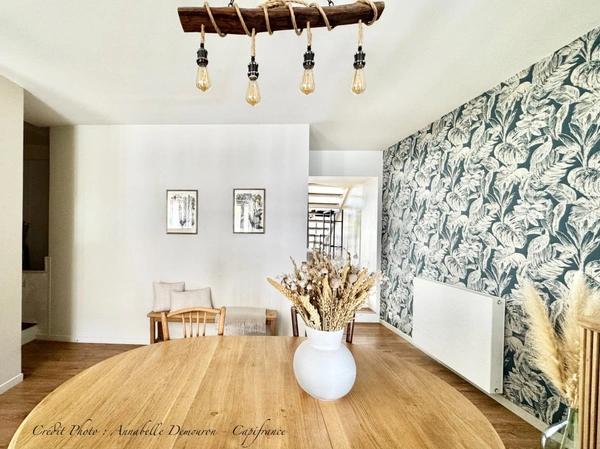 RIOM - EXCLUSIVITÉ – Maison de ville de caractère P6 entièrement rénovée avec jardin, abri et cave