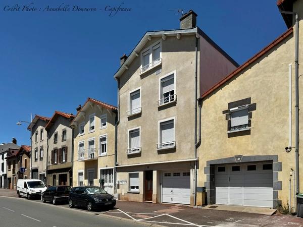 RIOM - EXCLUSIVITÉ – Maison de ville de caractère P6 entièrement rénovée avec jardin, abri et cave