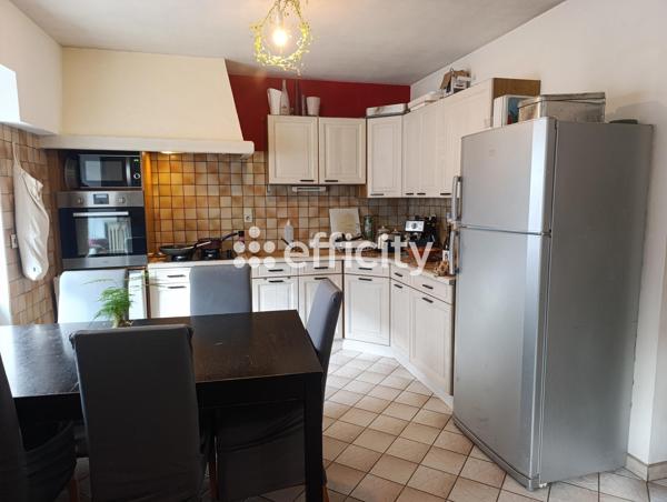 Maison
         5 pièces
        - 100 m² 199 000 € *