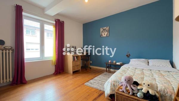 Maison
         5 pièces
        - 100 m² 199 000 € *