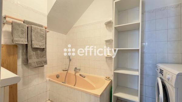 Maison
         5 pièces
        - 100 m² 199 000 € *