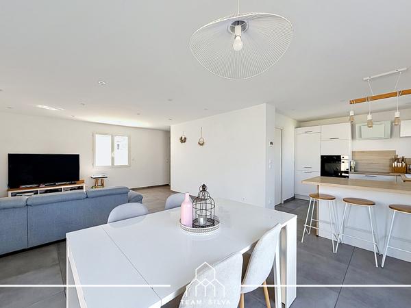 Maison
         4 pièces
        - 105 m² Exclusivité 369 900 € *