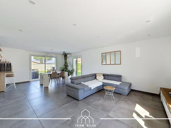 Maison
         4 pièces
        - 105 m² Exclusivité 369 900 € *