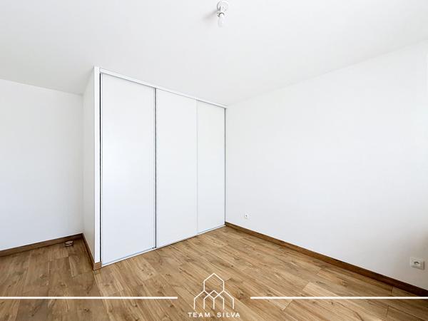 Maison
         4 pièces
        - 105 m² Exclusivité 369 900 € *