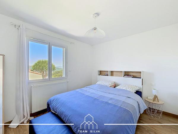 Maison
         4 pièces
        - 105 m² Exclusivité 369 900 € *