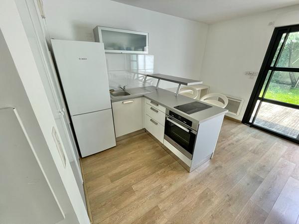A LOUER - NANTES ST CLEMENT - Appartement Type 2 Meublé de 45.12 m² avec TERRASSE et JARDIN
