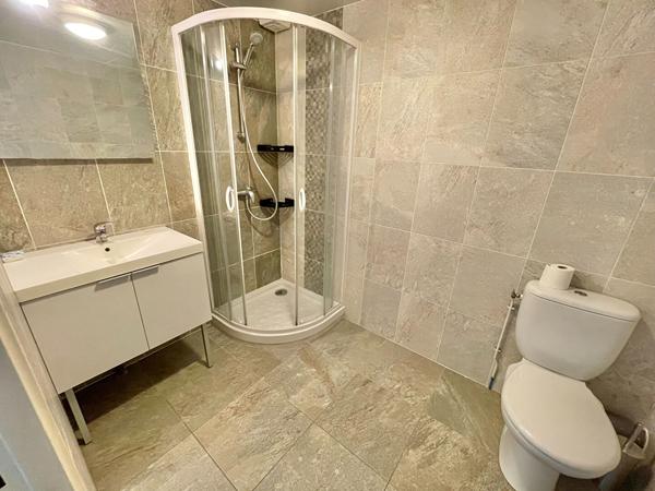 A LOUER - NANTES ST CLEMENT - Appartement Type 2 Meublé de 45.12 m² avec TERRASSE et JARDIN