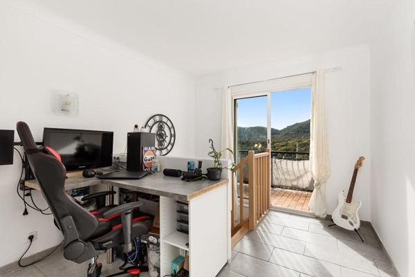 Charmante maison Bagnols En Foret avec une superbe vue