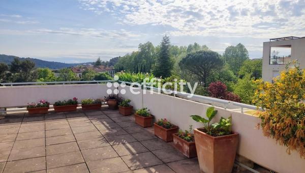 Appartement 4 pièces - 98 m² Bien prestige