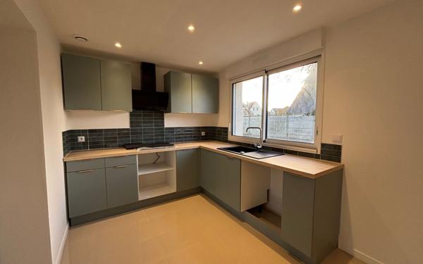 Maison à louer    3 pièces • 76,71 m2 Rocquancourt