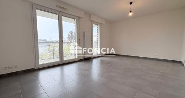Location Appartement 3 pièces 60.11 m² - La Rochelle 17000
