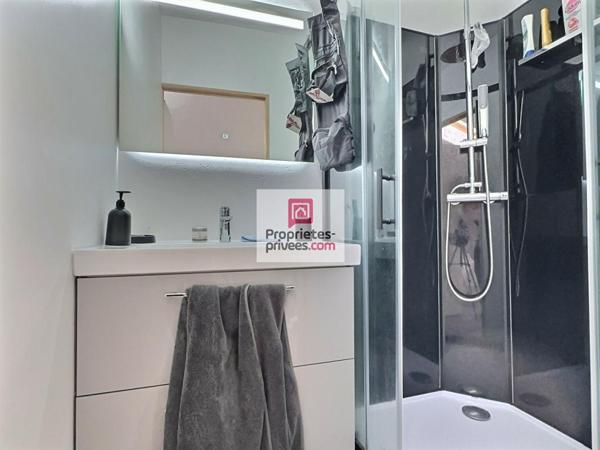 DEPT 33  Le Pian Médoc- MAISON 250 m2 sur terrain de 1200 m2 avec piscine hors sol