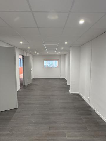 Marseille (13005) Local commercial - 340m2 - 6 Stationnements - Marseille 5ème - TIMONE