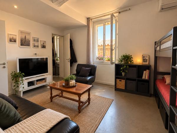 À VENDRE – T2 LOUÉ ET CLIMATISE – 1er ETAGE