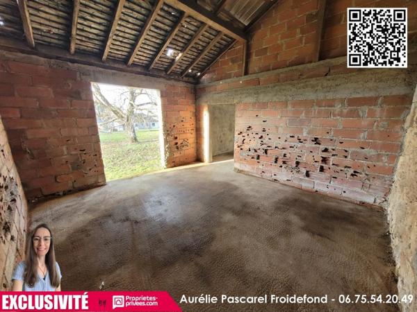 * EXCLUSIVITE * ARNAC - POMPADOUR (19230) : Grange en pierre à rénover en Maison - ENV. 140m² - terrain de 388m2 - 49 990