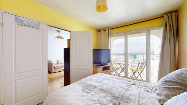 Appartement 4 pièces à vendre au dernier étage à Thiais - Parking - Cave