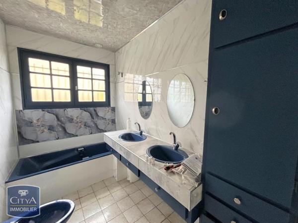 Maison à louer 4 pièces 115.99m²