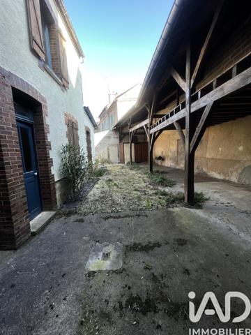 Immeuble à vendre 101 m² Sens