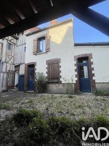 Immeuble à vendre 101 m² Sens