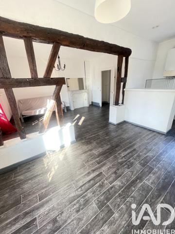 Immeuble à vendre 101 m² Sens