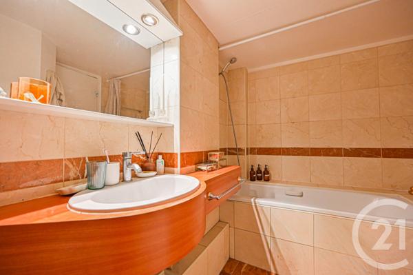 Appartement F3 à vendre  3 pièces - 64,50 m2 PARIS - 75012