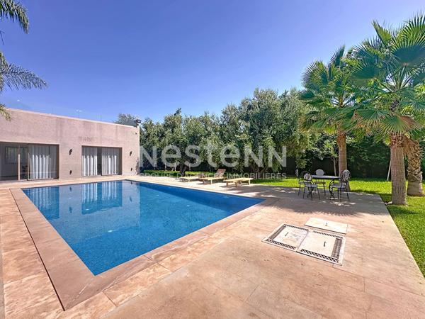 A vendre Villa sans VNA à Marrakech 420 m2 sur un terrain de 2500m2