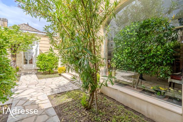 BORDEAUX JARDIN PUBLIC - Magnifique maison pierre avec garage et extérieurs.