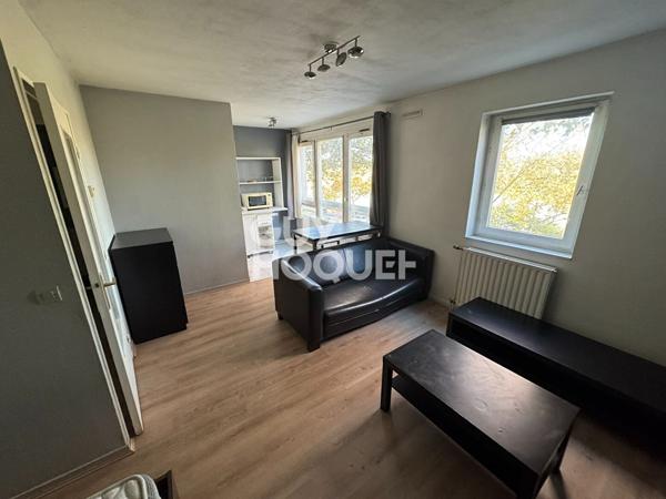 LYON 4 - T1 meublé - COURS D'HERBOUVILLE